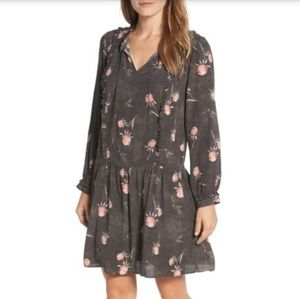 CASLON Ruffle Split Neck Dress Gray Size M